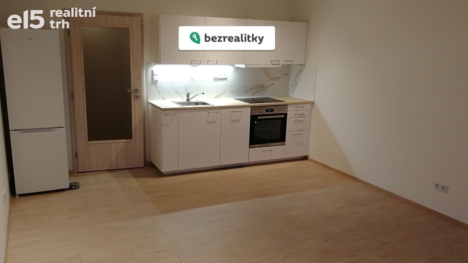 Prodej bytu 1+kk 34 m², Praha 22