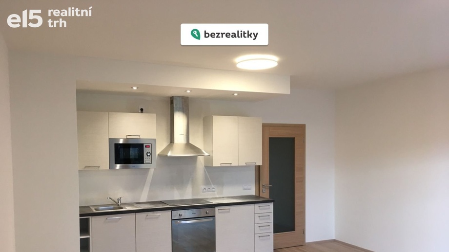 Prodej bytu 1+kk 38 m², Praha 8