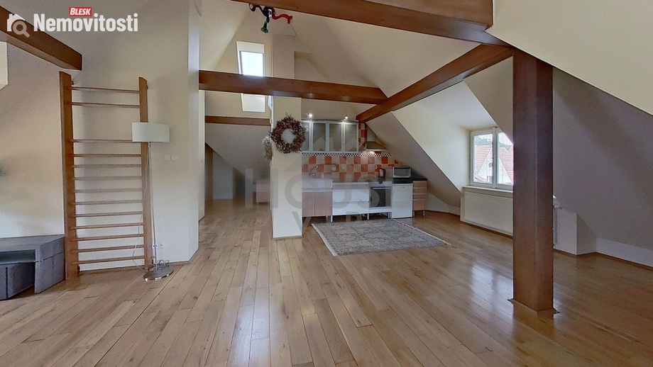 Pronájem bytu 2+kk 79 m², Praha - Zbraslav