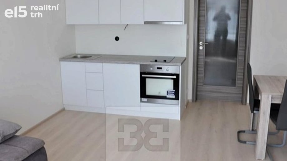 Pronájem bytu 1+kk 29 m², Praha - Uhříněves