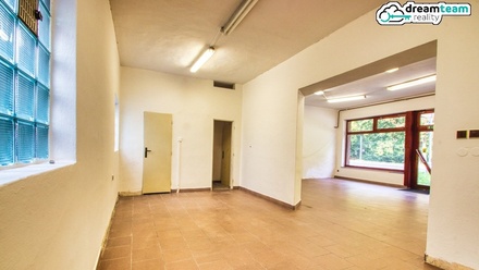 Pronájem obchodního prostoru 69 m², Rožnov pod Radhoštěm