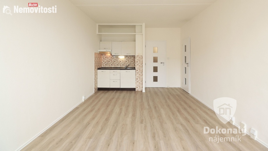 Pronájem bytu 1+kk 29 m², Praha - Modřany