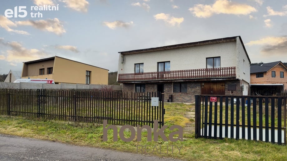 Prodej rodinného domu 193 m², Běštín