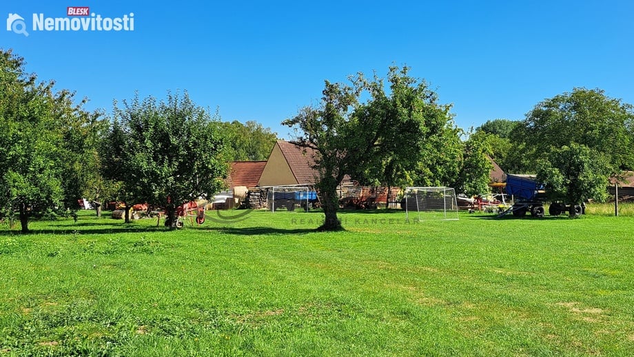 Prodej stavebního pozemku 1 160 m², Dolní Bukovsko - Radonice