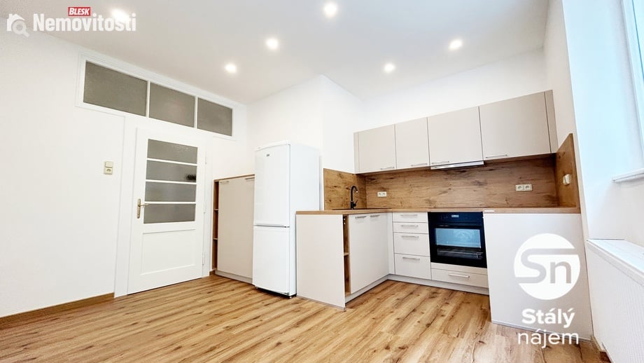 Pronájem bytu 2+1 80 m², Praha - Holešovice