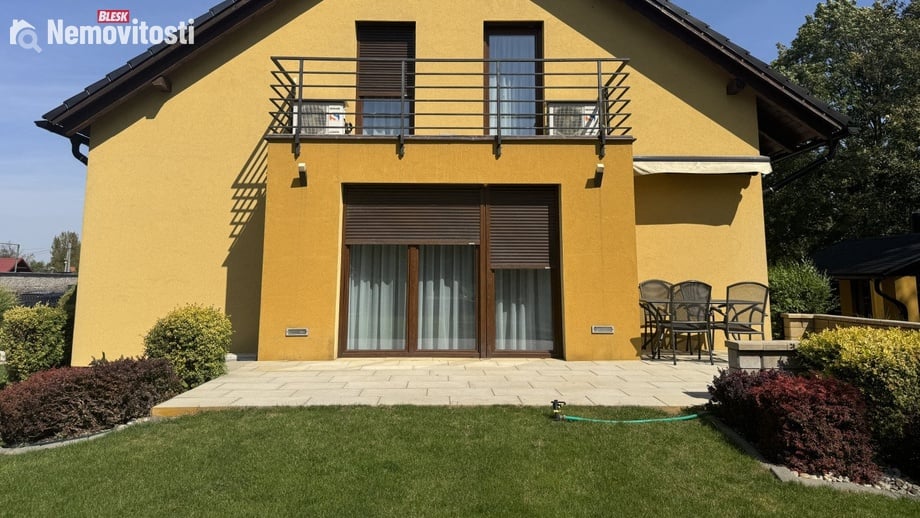 Pronájem rodinného domu 198 m², Kunín