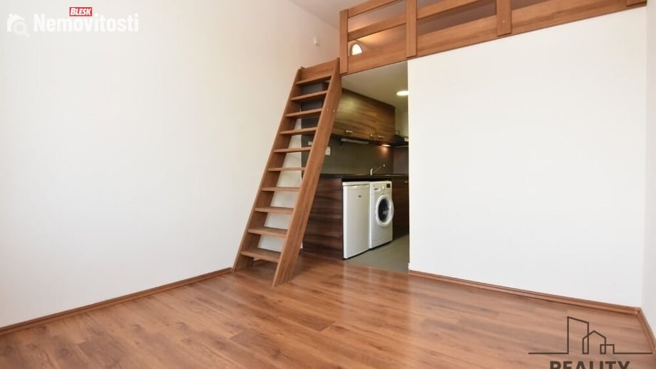 Pronájem bytu 1+kk 20 m², Praha 9