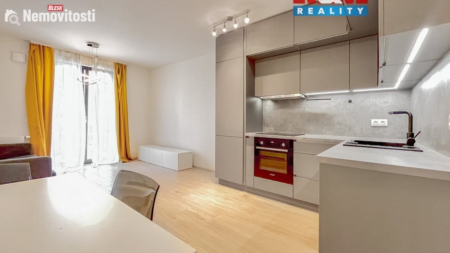Pronájem bytu 2+kk 47 m², Praha 3