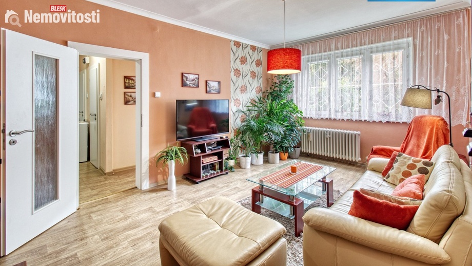 Pronájem bytu 2+1 55 m², Chomutov