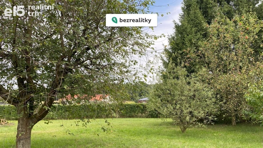 Prodej stavebního pozemku 1 001 m², Kamenice