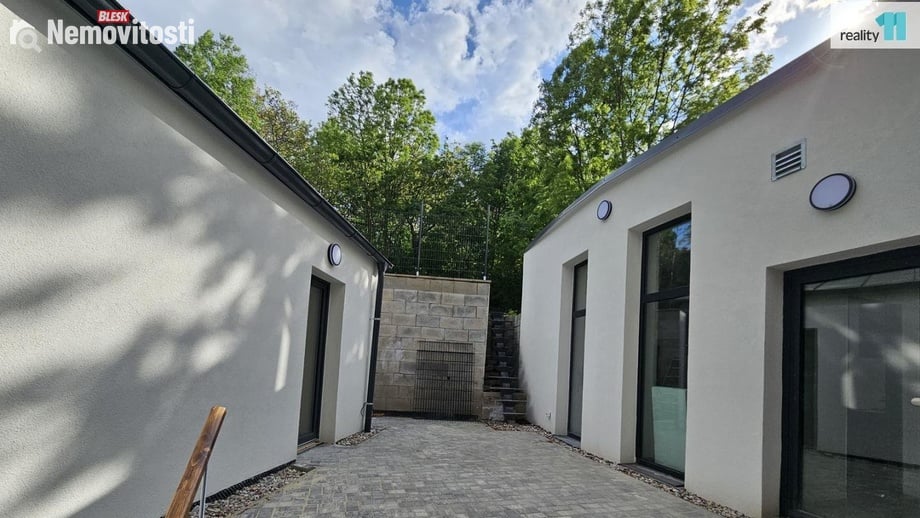 Prodej bytu 1+1 34 m², Praha 4