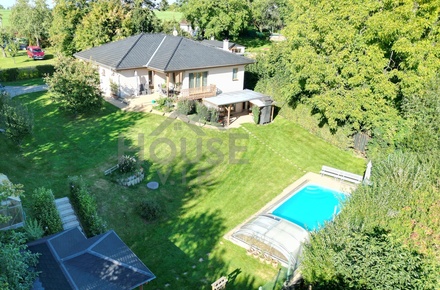 Prodej vícegeneračního domu 207 m², Světice