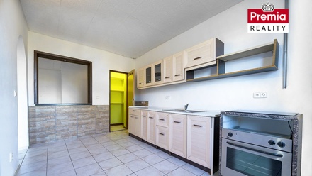 Prodej rodinného domu 599 m², Chvalovice