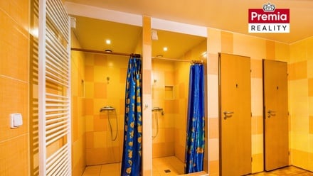 Prodej rodinného domu 599 m², Chvalovice