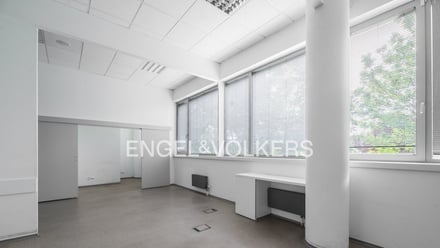 Pronájem kanceláře 198 m², Praha - Holešovice