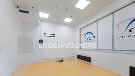 Pronájem kanceláře 198 m², Praha - Holešovice