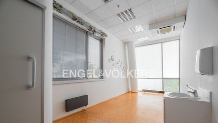 Pronájem kanceláře 198 m², Praha - Holešovice