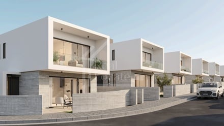 Developerský projekt, Emba, Kypr