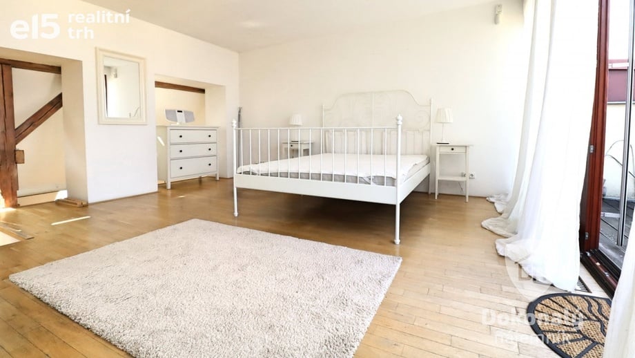 Pronájem bytu 2+kk 70 m², Praha - Holešovice