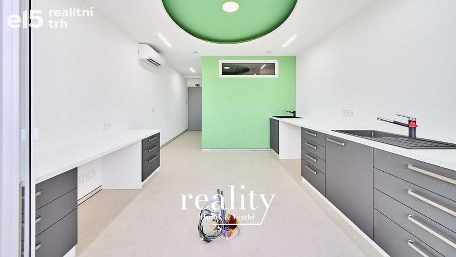 Pronájem ordinace 28 m², Znojmo