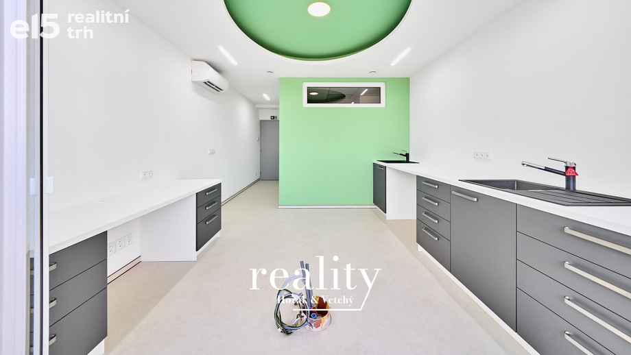 Pronájem ordinace 28 m², Znojmo