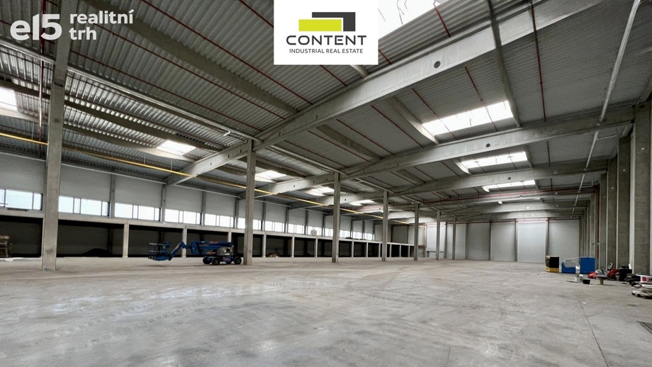 Pronájem skladu 2 800 m², Starovice