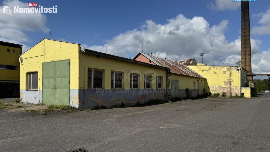 Pronájem skladu 1 000 m², Most