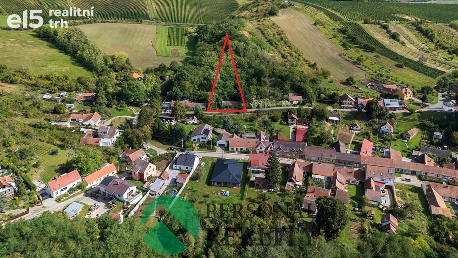 Prodej stavebního pozemku 1 895 m², Horní Bojanovice