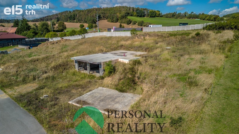 Prodej stavebního pozemku 1 723 m², Obory