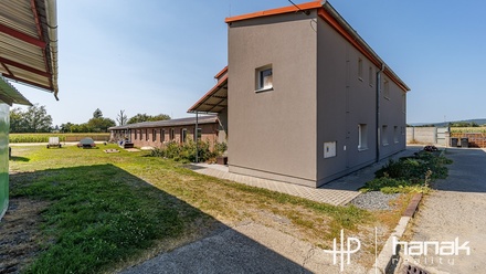 Prodej výrobního prostoru 900 m², Dolany