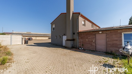 Prodej výrobního prostoru 900 m², Dolany