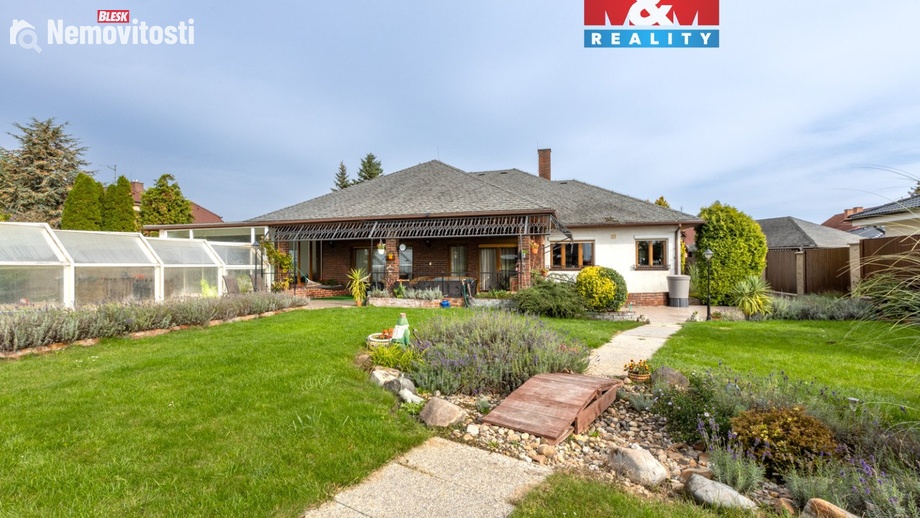 Prodej rodinného domu 378 m², Louny
