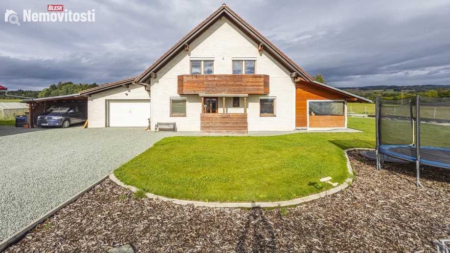 Pronájem rodinného domu 230 m², Podbřezí