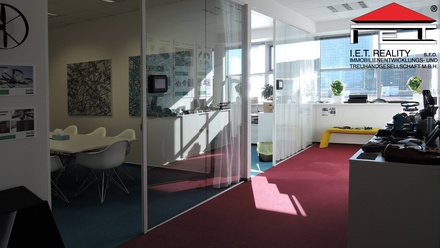 Pronájem kanceláře 303 m², Praha - Nusle