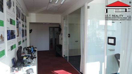 Pronájem kanceláře 303 m², Praha - Nusle