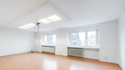 Pronájem kanceláře 147 m², Praha - Smíchov