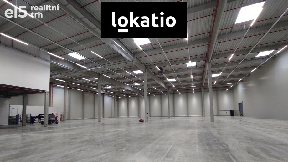 Pronájem skladu 3 858 m², Kozomín