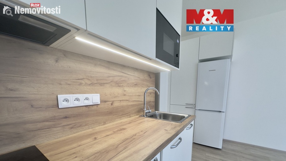 Pronájem bytu 1+kk 34 m², Praha