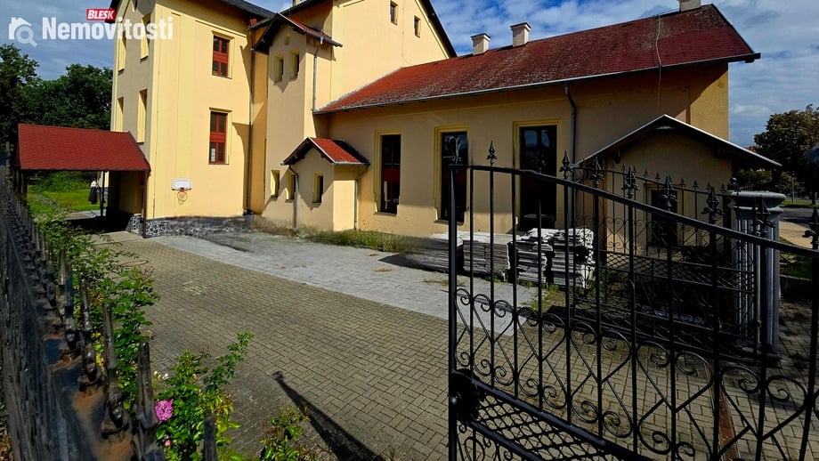 Prodej vícegeneračního domu 1 624 m², Louny