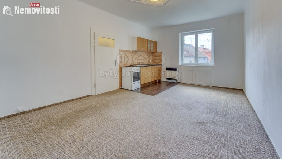 Pronájem bytu 1+kk 28 m², Plzeň 4