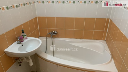 Prodej bytu 3+1 84 m², Všeradice