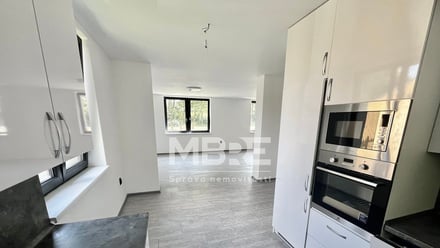 Pronájem rodinného domu 240 m², Dolní Lutyně