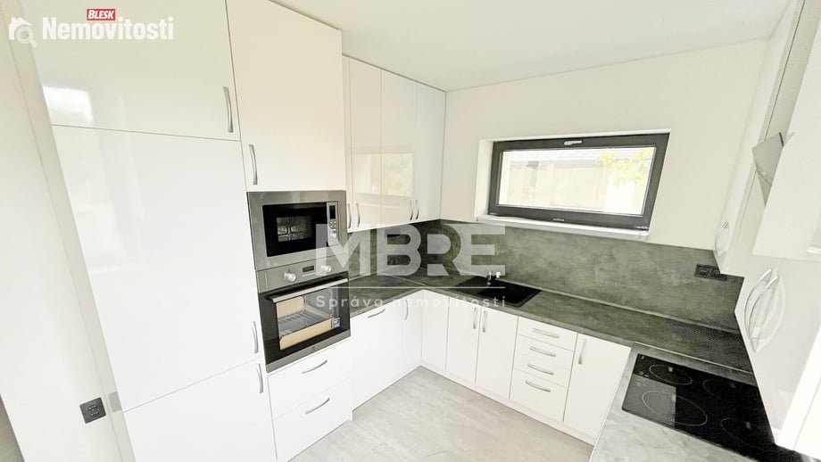 Pronájem rodinného domu 240 m², Dolní Lutyně