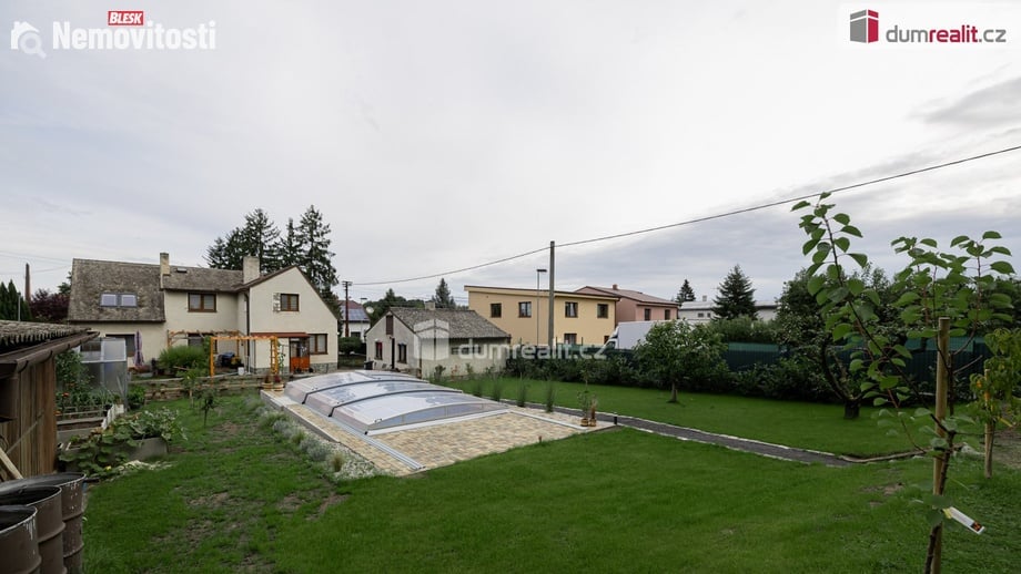 Prodej rodinného domu 316 m², Měšice