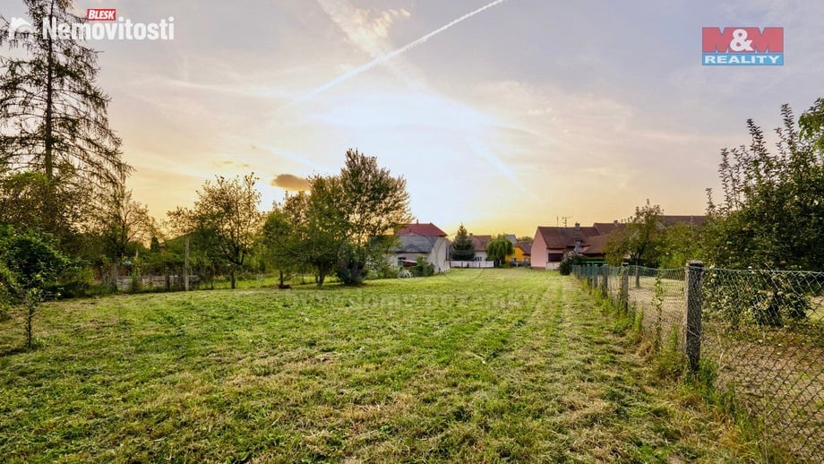 Prodej stavebního pozemku 1 501 m², Březolupy