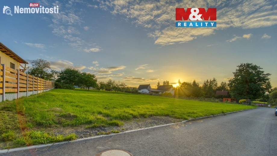 Prodej stavebního pozemku 1 363 m², Březina