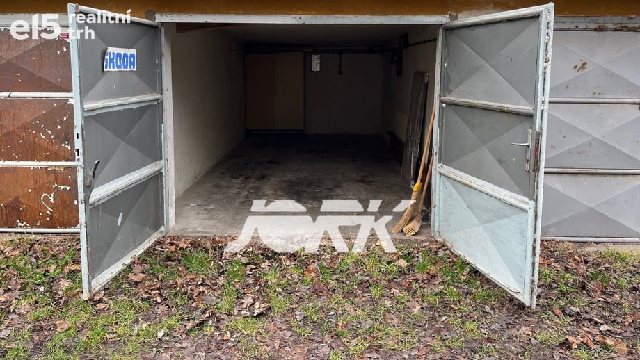 Pronájem garáže 18 m², Pardubice