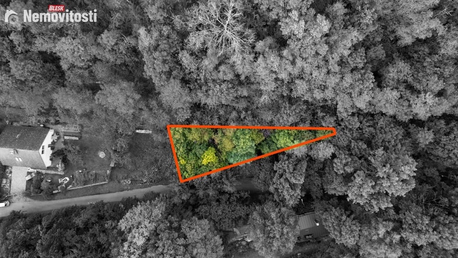 Prodej zahrady 1 508 m², Karlštejn
