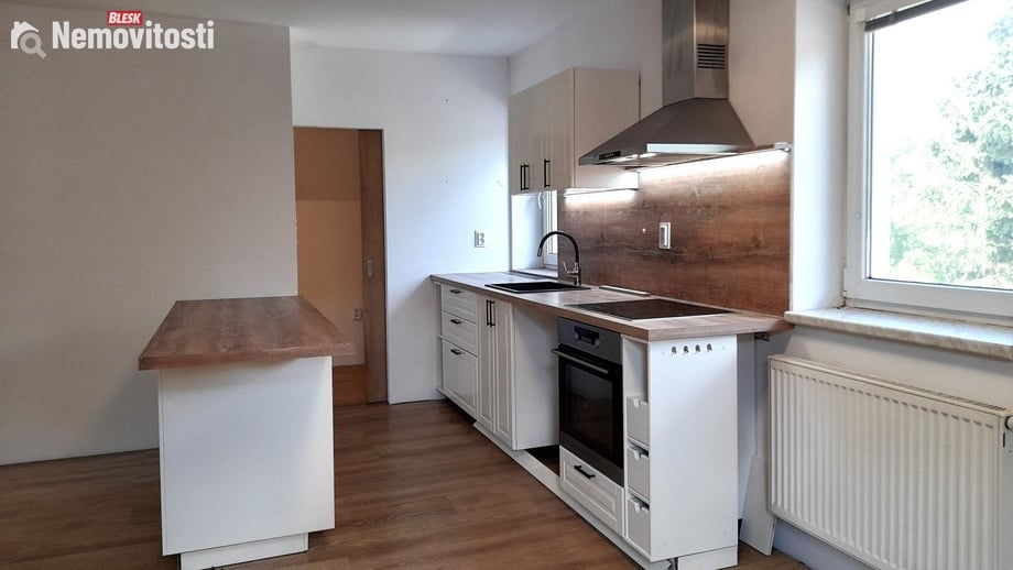 Pronájem rodinného domu 98 m², Poličná