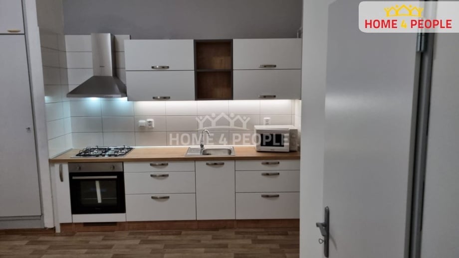 Pronájem byty 2+1, 67 m² - Opava - Předměstí